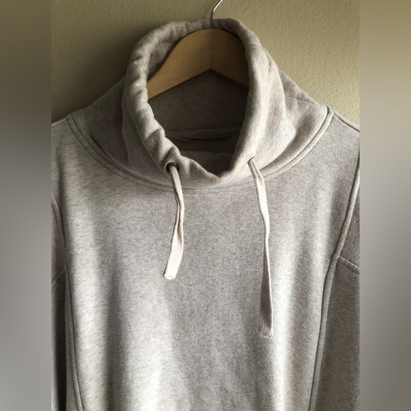 Ugg Women’s Cardigan Cover Up Thick Sweater Turtleneck Size XS/S - Picture 2 of 11